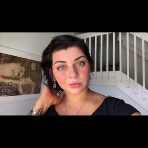 Meet your Posher, Paula